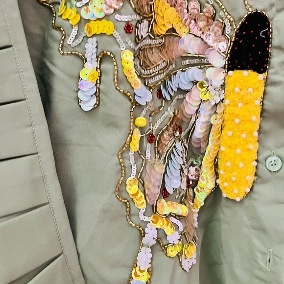 Swiss boss green shirt with heavy embroidery in the form of butterfly 🌸🌸 - Picture 5 of 8